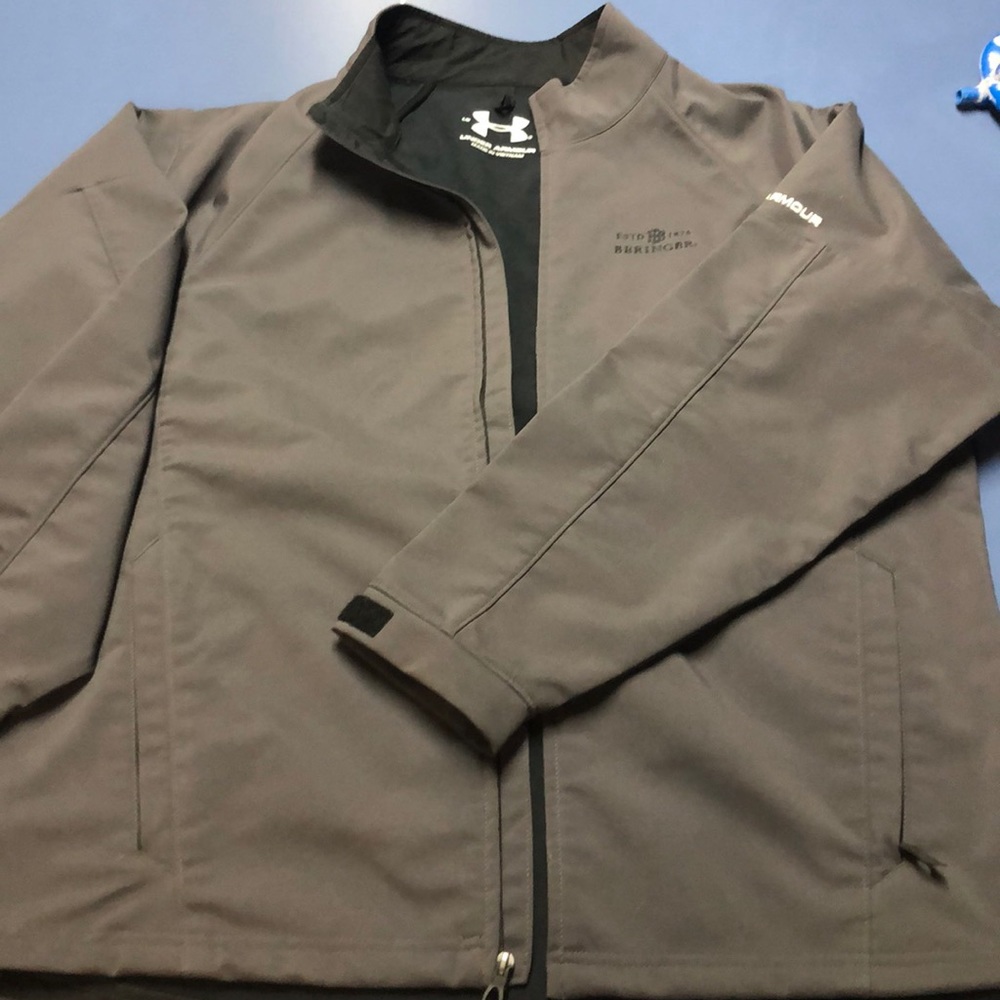 Men’s Under Armour Charcoal Gray jacket - L